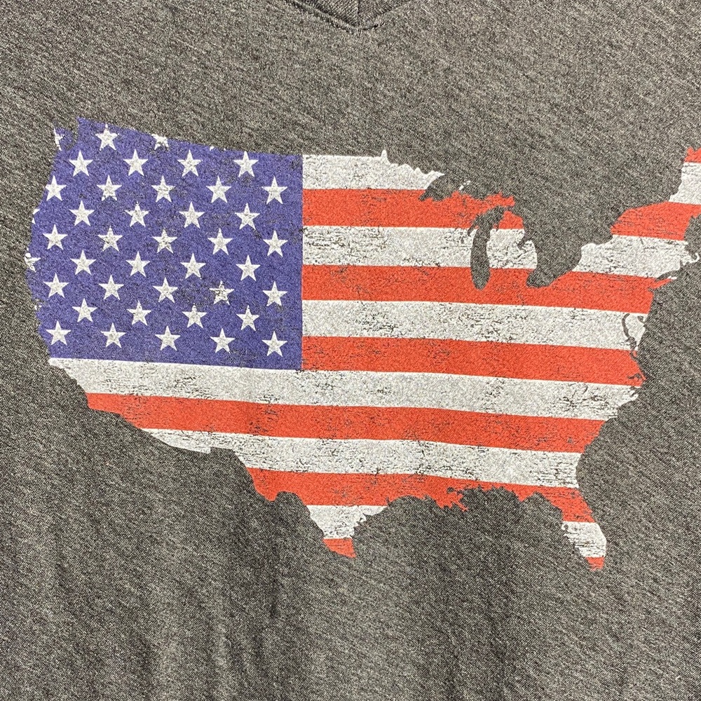 Gray State of Mind V-Neck Very Soft T-Shirt with USA Flag Map - Picture 8 of 8